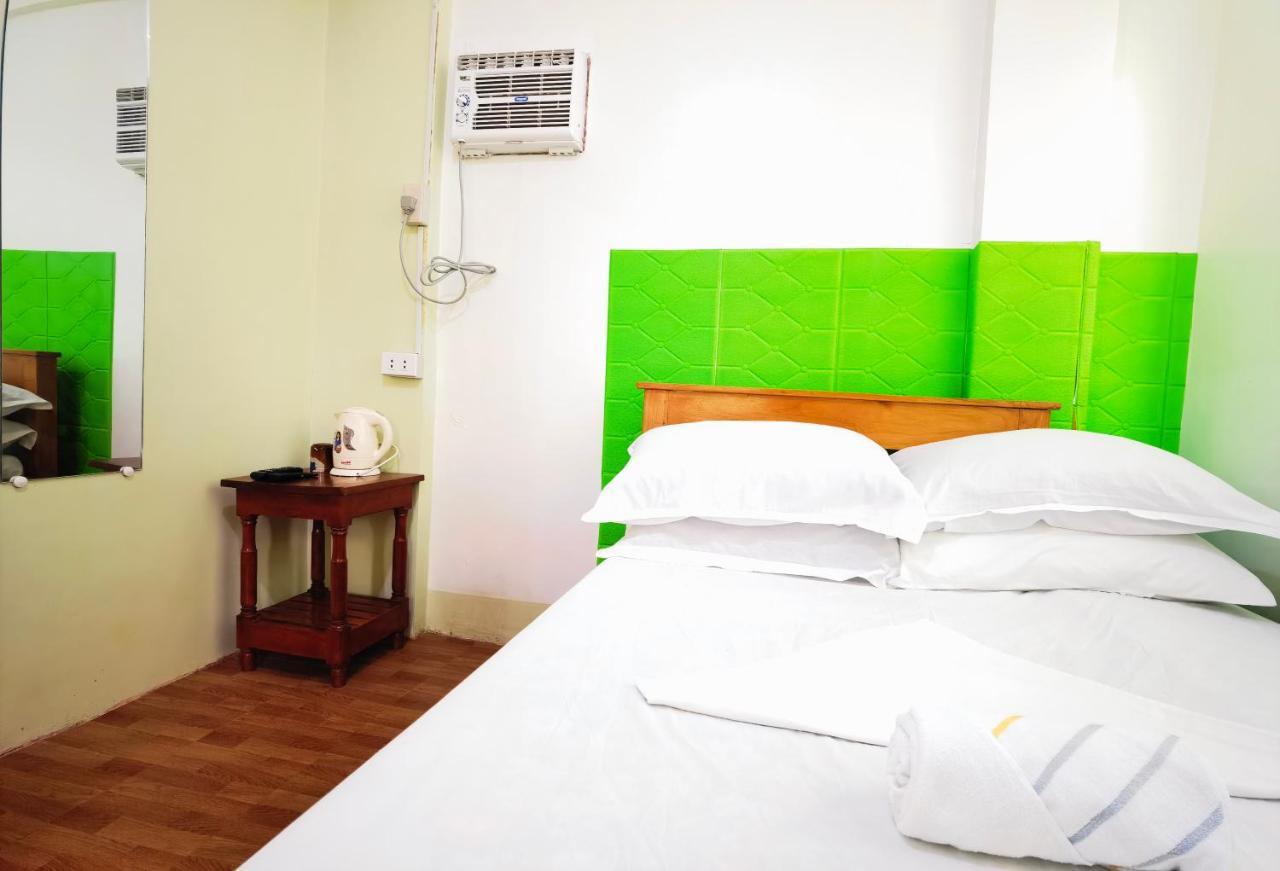 RedDoorz D128 Lodge Cagayan Valley Tuguegarao City Buitenkant foto