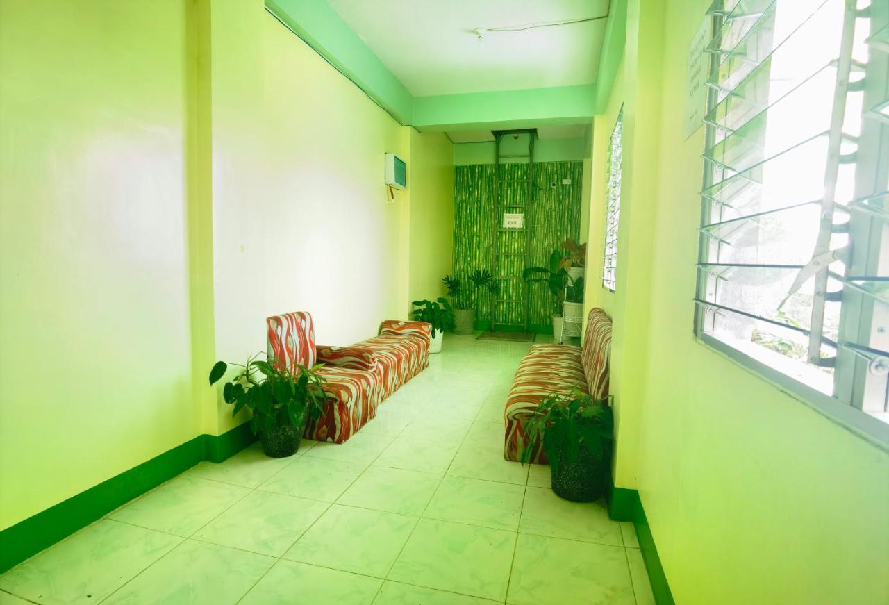 RedDoorz D128 Lodge Cagayan Valley Tuguegarao City Buitenkant foto